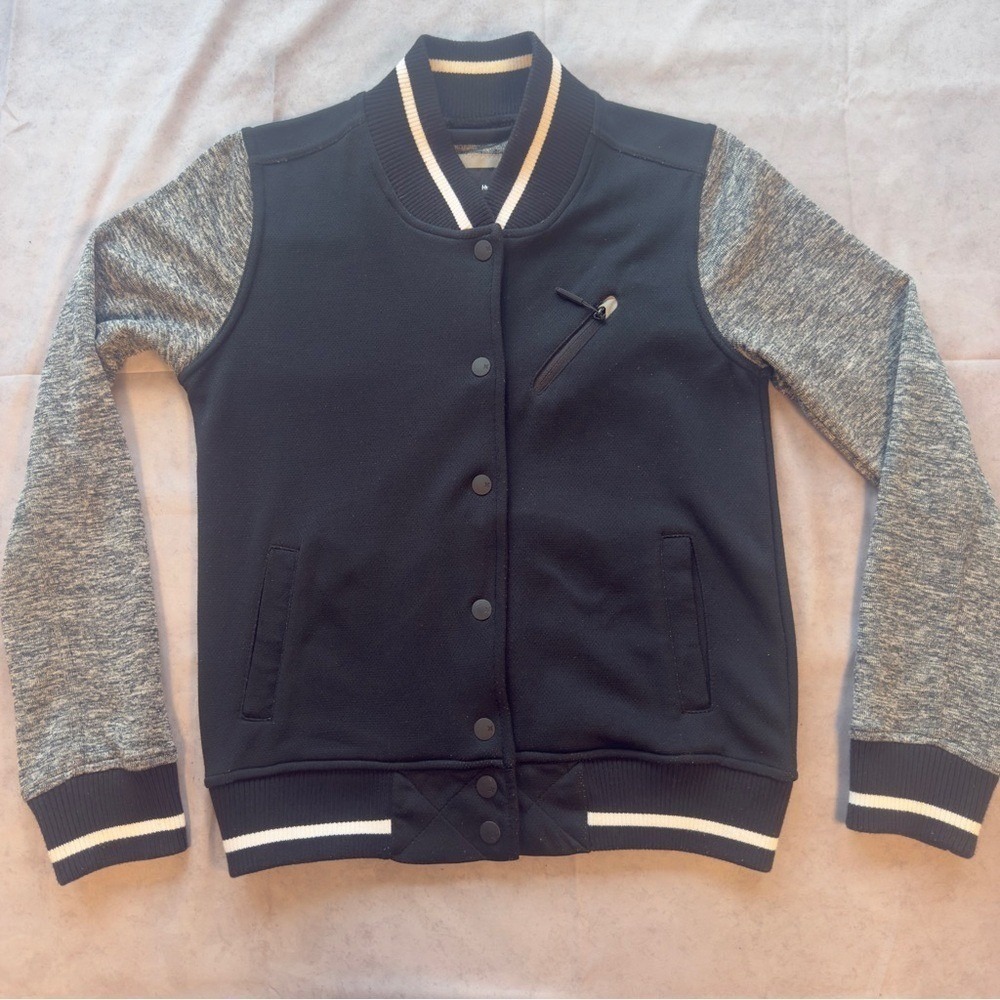 Hurley Nike Dri-FIT Varsity Jacket Black Grey Snap Bomber Small‎